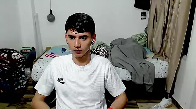 juan stiven online show from 02/23/25, 01:13