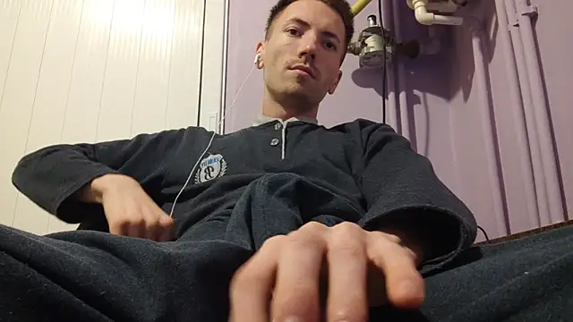  Hocthus  online show from 01/09/25, 06:15