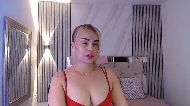 ashley  tylor online show from 04/12/26, 03:00