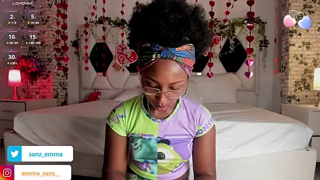 EmmaSanzz  online show from 02/10/25, 08:42