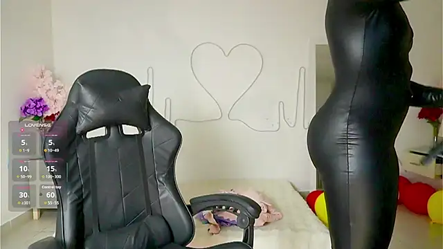 EmmaSanzz  online show from 09/26/25, 11:47