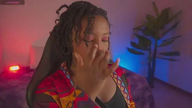 EmmaSanzz  online show from 02/10/26, 10:08