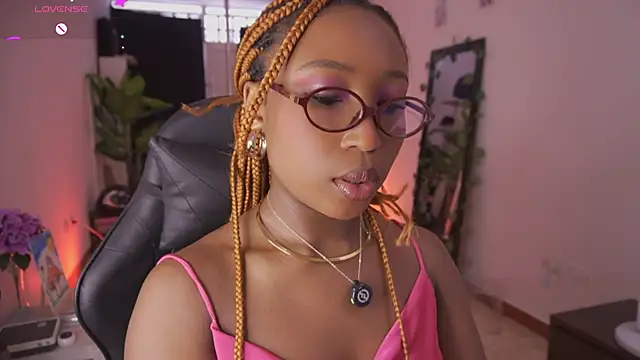 EmmaSanzz  online show from 03/16/26, 03:49