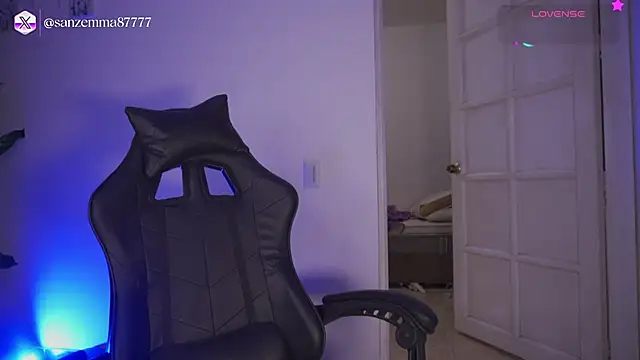 EmmaSanzz  online show from 04/16/26, 11:44