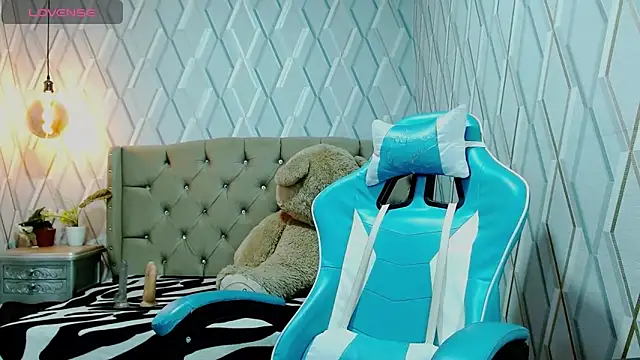 moniquehicks online show from 02/05/25, 04:14