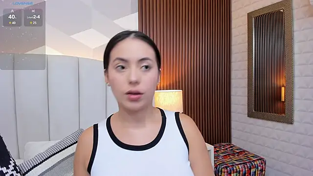 Julietasantos   online show from 09/24/25, 06:44