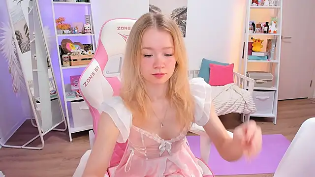 Lily Young online show from 02/07/25, 03:45