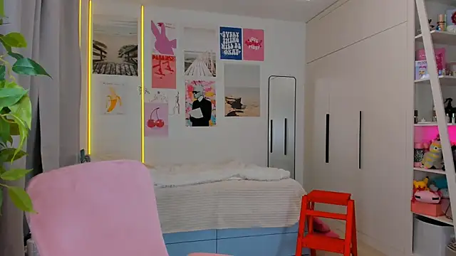 Lily Young online show from 03/25/26, 03:12