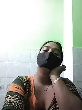 Snapshot of Kotha_-Moni chatting on 12/19/24, 03:08 Kotha -Moni online show from 12/19/24, 03:08