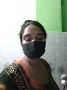 Snapshot of Kotha_-Moni chatting on 12/21/24, 04:03 Kotha -Moni online show from 12/21/24, 04:03