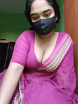 Snapshot of Kotha_-Moni chatting on 12/24/24, 01:38 Kotha -Moni online show from 12/24/24, 01:38