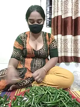 Snapshot of Kotha_-Moni chatting on 12/26/24, 02:48 Kotha -Moni online show from 12/26/24, 02:48