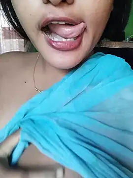 Snapshot of Kotha_-Moni chatting on 12/28/24, 10:36 Kotha -Moni online show from 12/28/24, 10:36