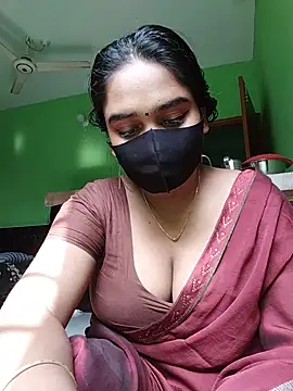 Snapshot of Kotha_-Moni chatting on 01/20/25, 04:32 Kotha -Moni online show from 01/20/25, 04:32