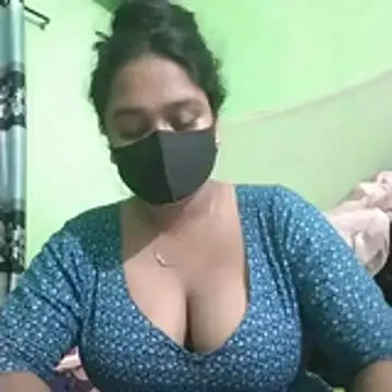 Snapshot of Kotha_-Moni chatting on 11/29/25, 02:31 Kotha -Moni online show from 11/29/25, 02:31