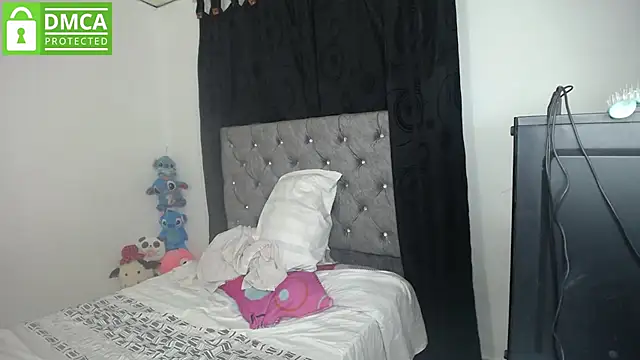 Snapshot of susana2523 chatting on 07/06/26, 01:35 susana2523 online show from 07/06/26, 01:35