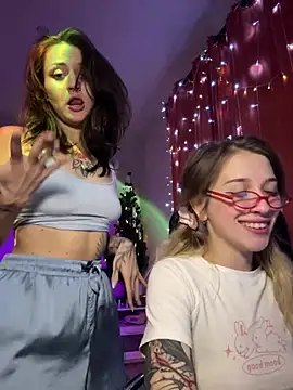 Dooubletroublee online show from 01/19/25, 01:32