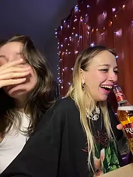 Dooubletroublee online show from 02/02/25, 12:51