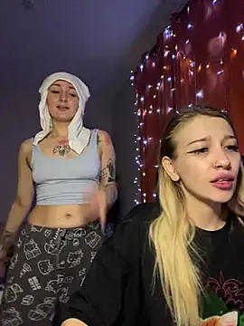 Dooubletroublee online show from 02/02/25, 10:28