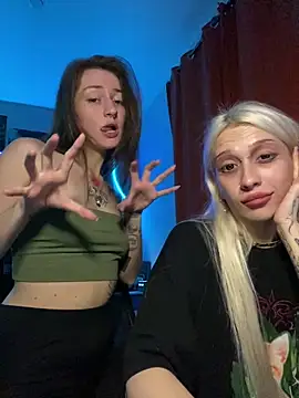 Dooubletroublee online show from 09/11/25, 12:22