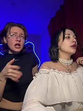 Dooubletroublee online show from 03/15/26, 01:44