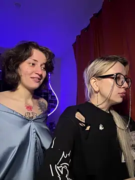 Dooubletroublee online show from 03/28/26, 01:38