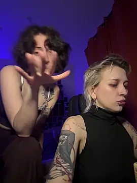 Dooubletroublee online show from 04/01/26, 12:00