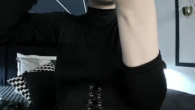 Adeelinee online show from 03/19/25, 07:38