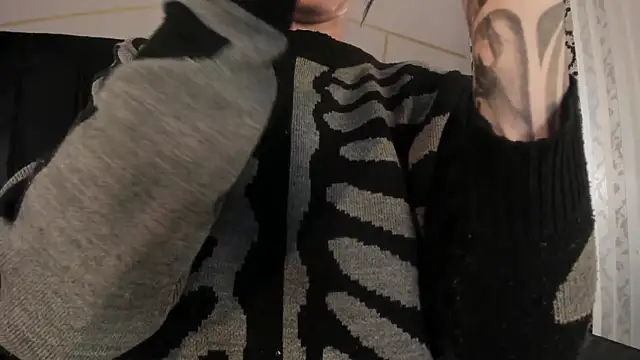 Adeelinee online show from 12/20/25, 08:05