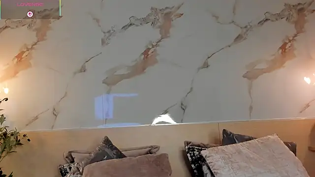 LeaThompson online show from 12/02/25, 11:11