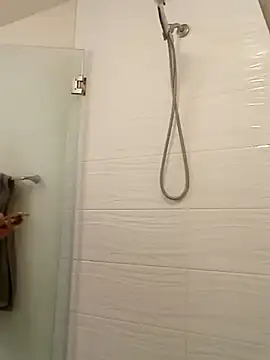 El Gizmo online show from 03/12/25, 04:02