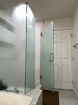 El Gizmo online show from 09/13/25, 01:00