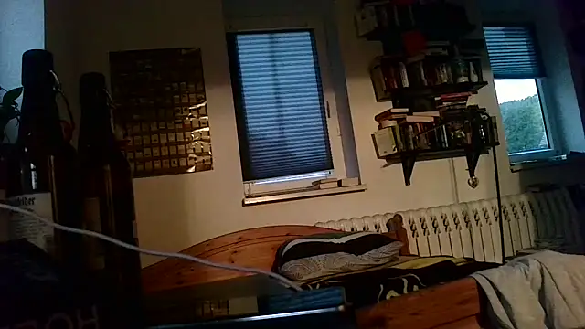 sunr1sa online show from 10/10/25, 04:39