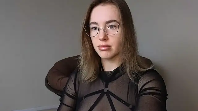 QueenTeeKay online show from 03/05/25, 07:49