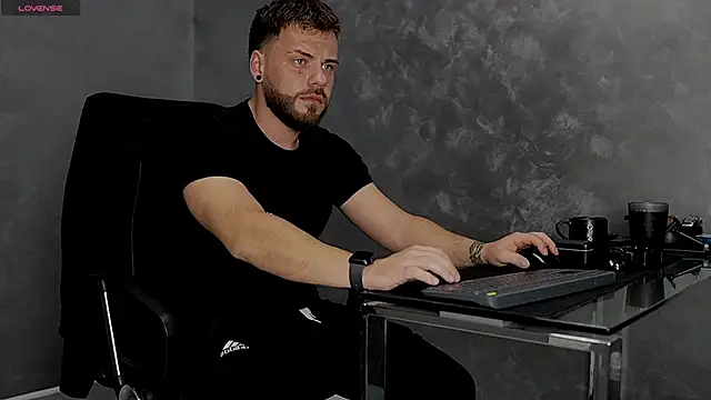 juliusmasters online show from 11/11/25, 08:20