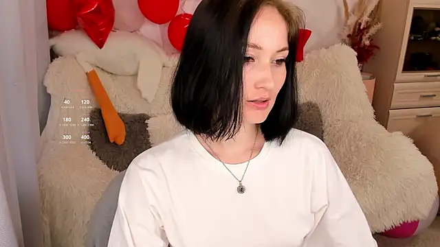 LisaMooore online show from 07/02/26, 03:23