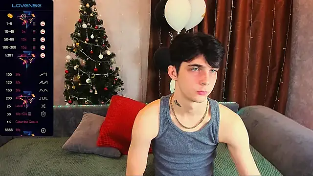 Aaron Boom online show from 12/27/24, 01:43