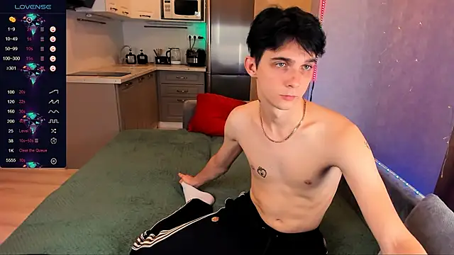 Aaron Boom online show from 09/14/25, 11:15