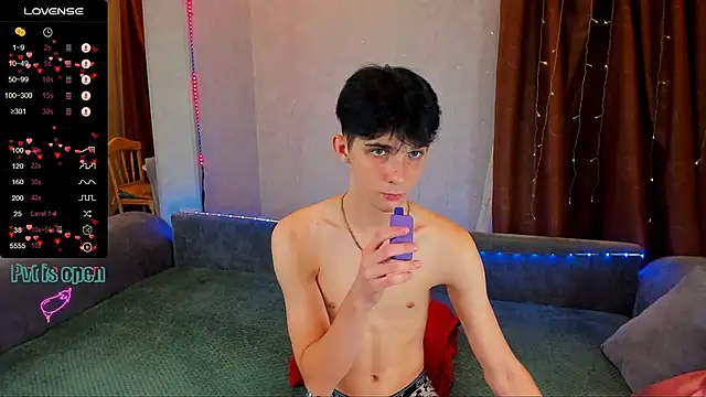 Aaron Boom online show from 10/10/25, 09:36