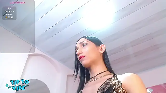 tamarafoxy  online show from 01/20/25, 12:28