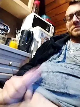 tomee83 online show from 11/20/25, 06:02