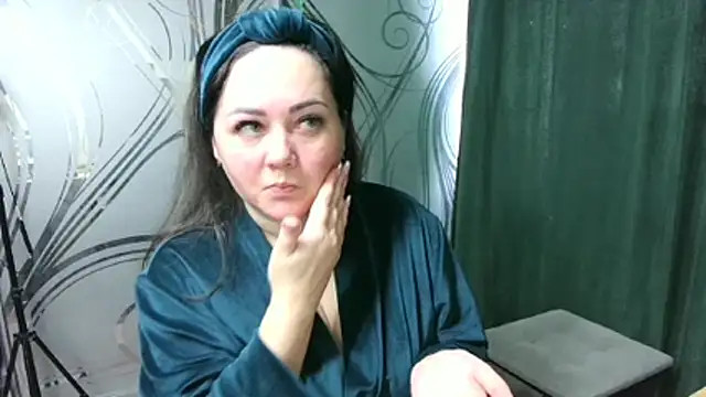 JuliaMorganss online show from 02/11/26, 07:35