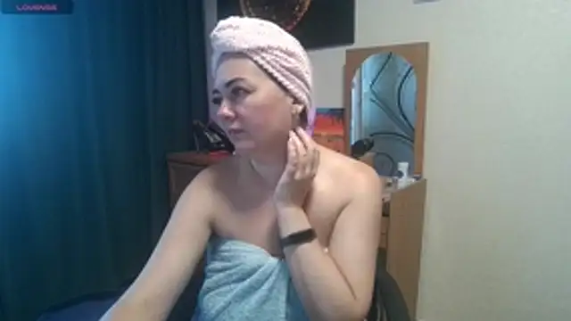 Snapshot of JuliaMorganss chatting on 07/12/26, 06:04 JuliaMorganss online show from 07/12/26, 06:04