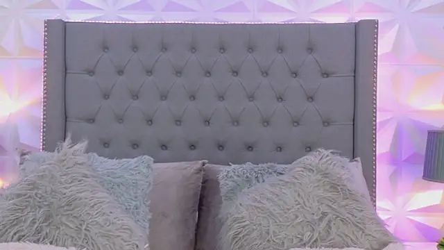 sarah salis  online show from 12/20/24, 08:01