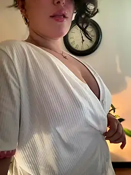 sukhakunis1 online show from 10/26/25, 11:05