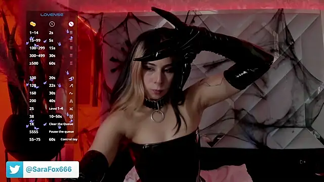 Sara Foxx1 online show from 10/29/25, 10:44