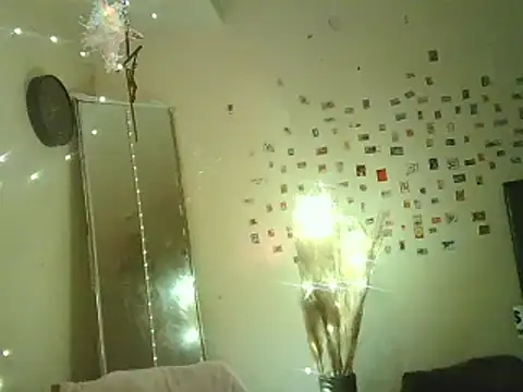 Snapshot of DaddyQuimHot chatting on 02/02/25, 02:17 DaddyQuimHot online show from 02/02/25, 02:17