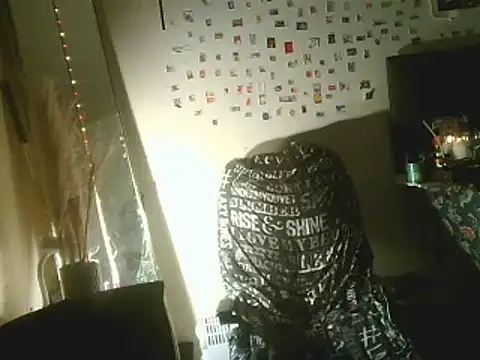 Snapshot of DaddyQuimHot chatting on 02/18/25, 07:21 DaddyQuimHot online show from 02/18/25, 07:21