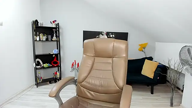 Snapshot of MelissaWiliam chatting on 02/11/25, 06:11 MelissaWiliam online show from 02/11/25, 06:11