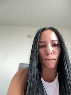 Snapshot of Dakota_diaz_ chatting on 03/13/25, 05:28 Dakota diaz online show from 03/13/25, 05:28